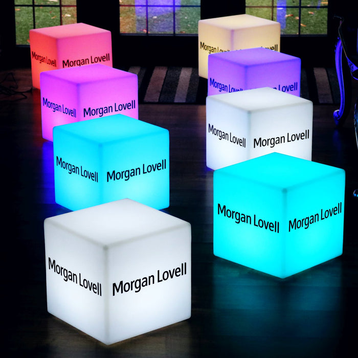 Logo lichtbak Glow Cube, Veelkleurig vierkant LED RGB draadloos verlicht blokbord, branded lightbox voor conferenties, bewegwijzering